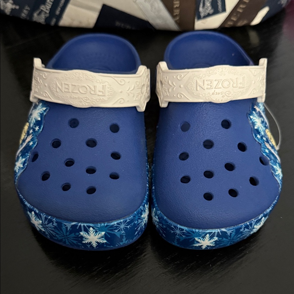 FROZEN-CROCS Shoes with Snowflake Design